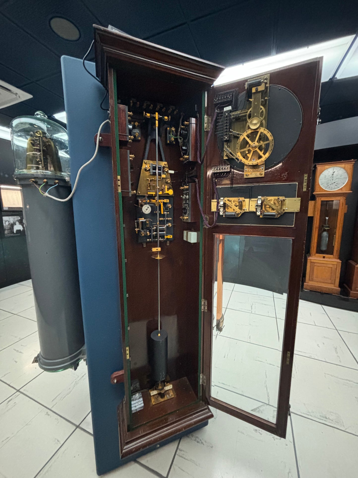 Fun Workshop and Tour at Perth Observatory